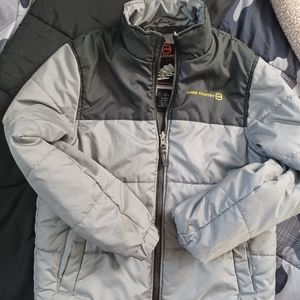 Boys 10-12 size large free country winter coat